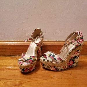 NWOT Floral Canvas Wedges